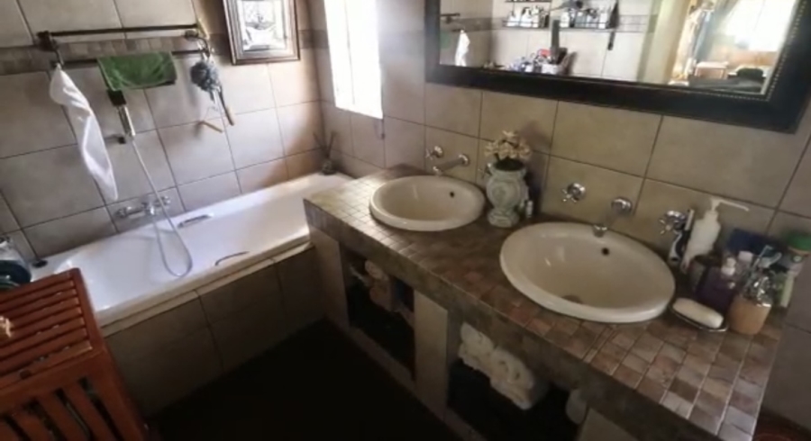 3 Bedroom Property for Sale in Flamwood North West